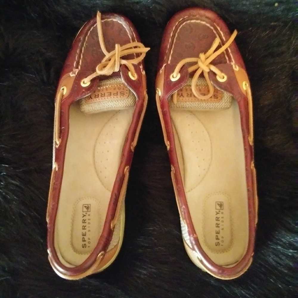 Sperry Top Siders w/ anchor pattern